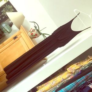 Black flowy loose spaghetti strap maxi dress